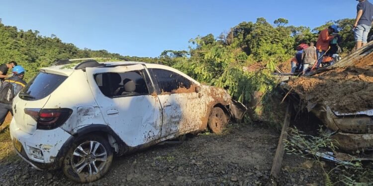 A mudslide in Colombia has killed at least 34 people and injured dozens of others