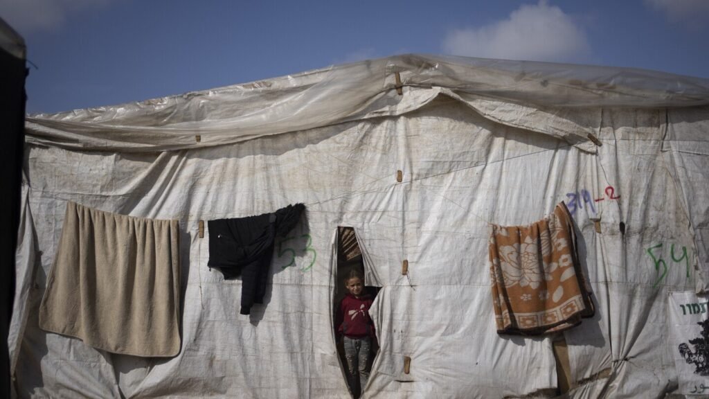 Heavy fighting in Gaza’s second-largest city leaves hundreds of patients stranded in main hospital