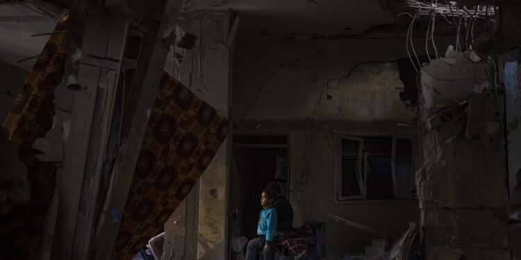 Israeli bombs target Gaza’s crowded Rafah as the US warns Israel against sending troops there