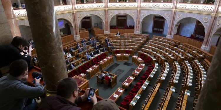 Orbán’s party boycotts a session of Hungary’s parliament to further stall Sweden’s bid to join NATO