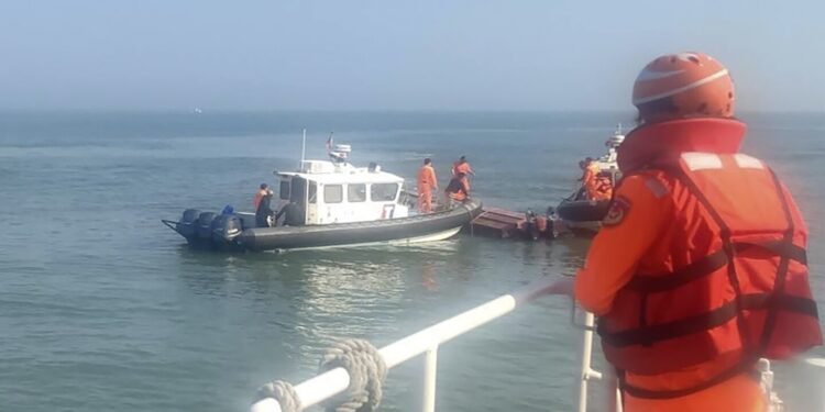 Two Chinese fishermen die after chase with Taiwan’s Coast Guard, which alleges trespassing