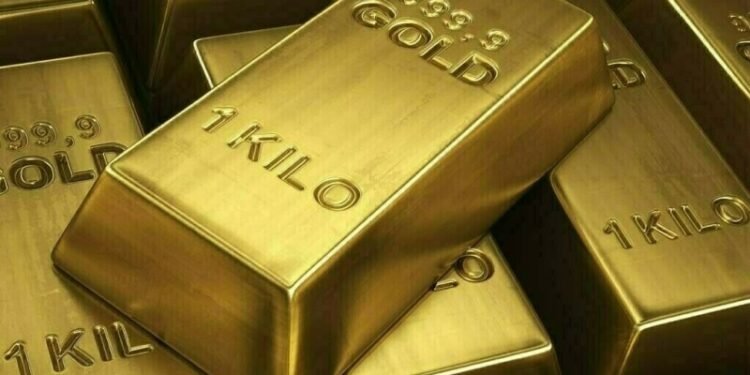 Gold price per tola falls Rs1,800 in Pakistan