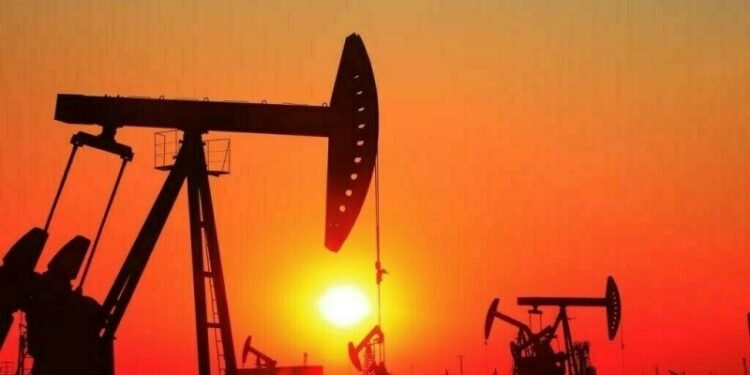 Iran inks big contracts to increase oil production