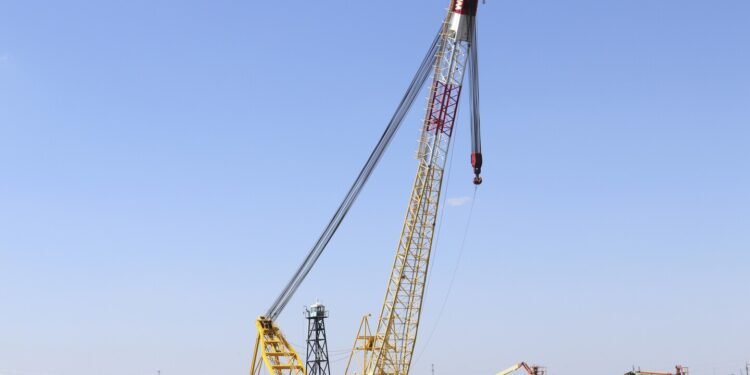 As cranes arrive at Baltimore bridge collapse site, governor describes daunting task of cleaning up