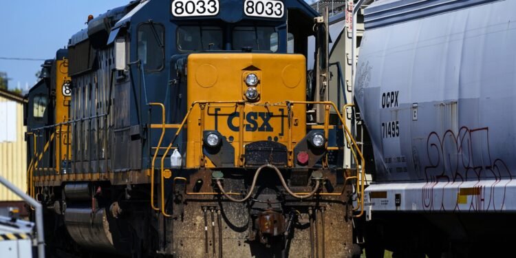 Freight railroads must keep 2-person crews, according to new federal rule 2 years in the making