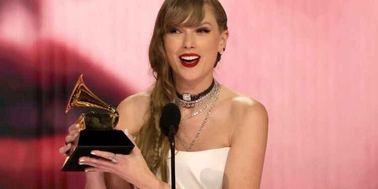 Taylor Swift officially declared billionaire by 'Forbes'