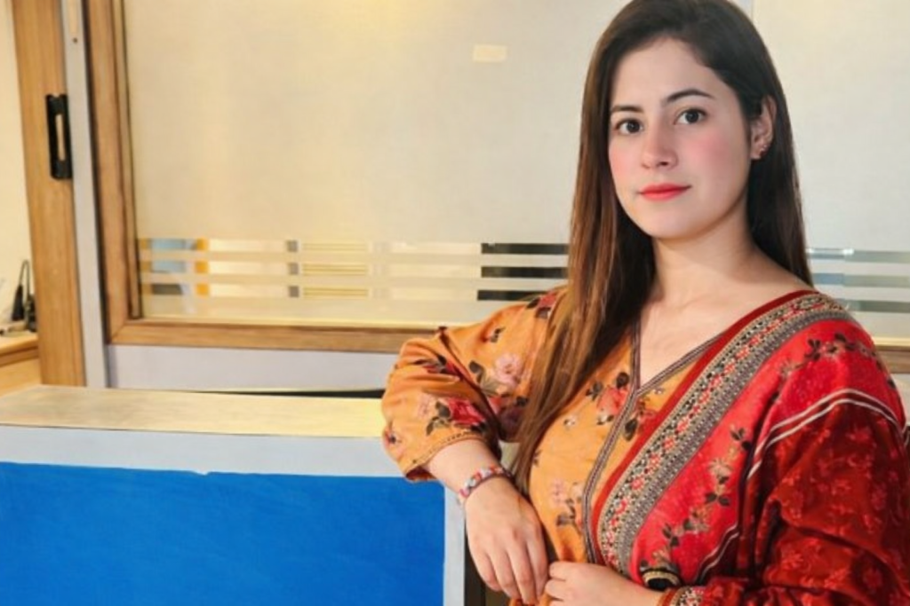 Paid Rs40,000 Salary, Then Forced to Quit: Journalists Raise Voice for Dawn News Reporter Rukhsana Khan Dawn News Reporter Rukhsana Khan Allegedly Forced to Resign Amid Serious Allegations