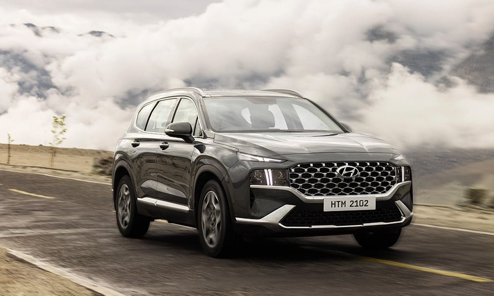 Hyundai Santa Fe Hybrid Gets Major Price Cut & Flexible EMI Plans – Here’s What You Need to Know Hyundai Santa Fe Hybrid Price