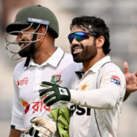 Friendly Gesture! Players End Tension With Hug at Team Hotel?