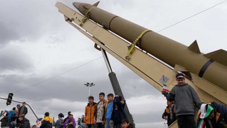 Iran Expands Strikes Across Region, Claims Hits on U.S. Bases in Jordan and Syria