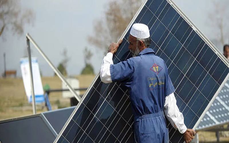 Solar Prices Drop Sharply in Pakistan . Here’s Why Buyers Are Smiling