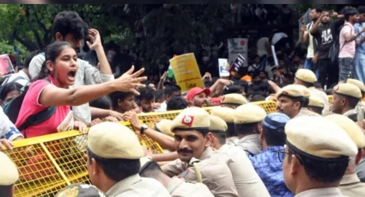 Why Thousands of Indian Students Are Protesting in Delhi? Challenging Modi Government’s Education Policies