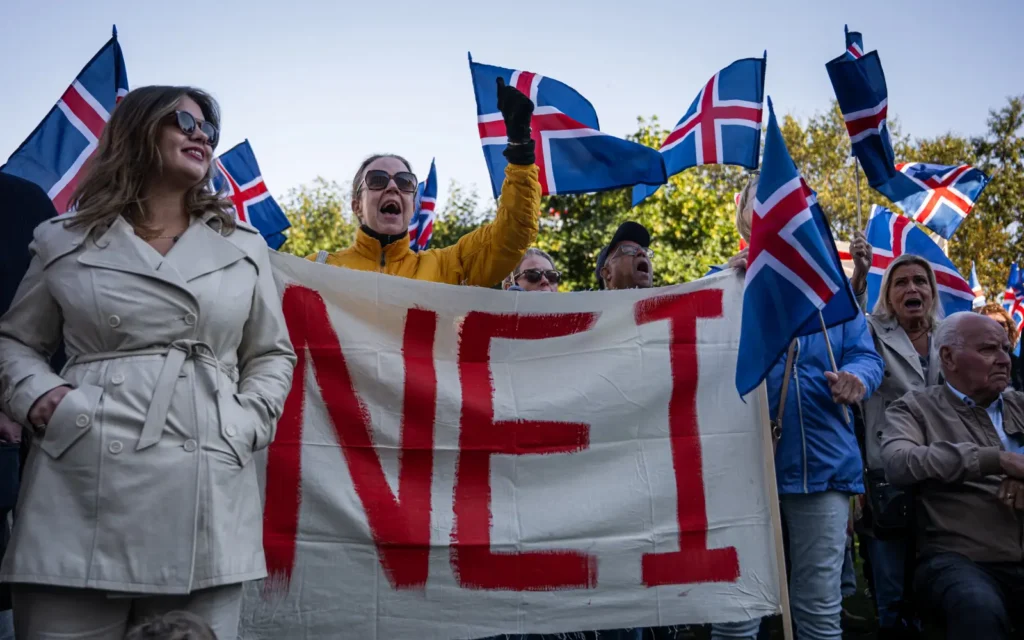 Iceland Votes in High-Stakes Referendum on Resuming EU Membership Talks