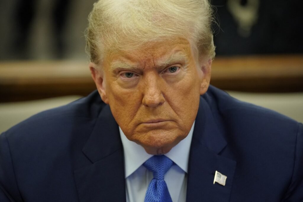 Trump threatens Oman, claims Hormuz and secretly talks to IRGC