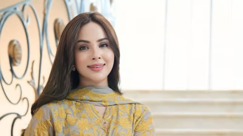 Nimra Khan Denies Divorce Rumours, Missing Wedding Photos Spark Frenzy